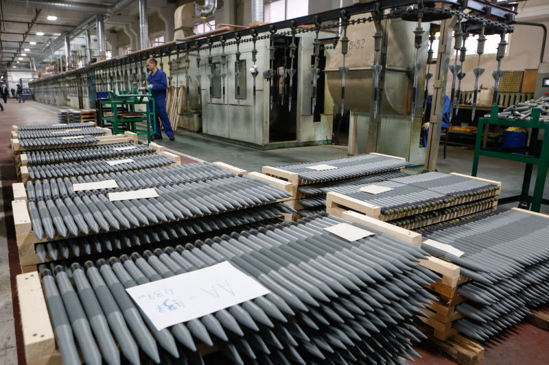 «Комплексный, хорошо продуманный труд»: как Россия наращивает производство боеприпасов и комплектующих к ним