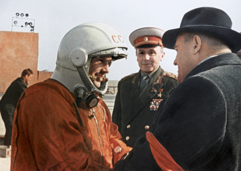«Занимает особое место в истории человечества»: космонавты — о значении полёта Юрия Гагарина