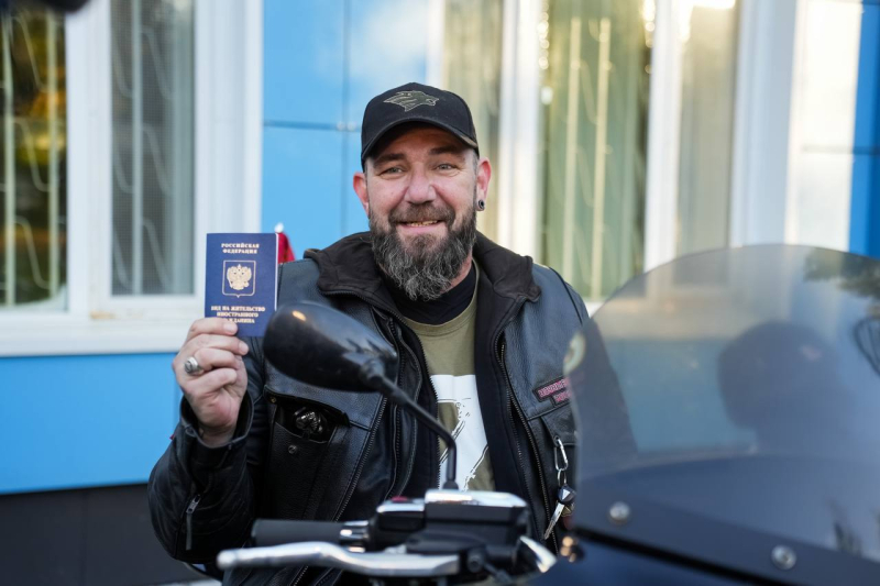 «Если придётся снова идти на Берлин, я хочу быть первым»: получивший паспорт РФ немец рассказал о жизни в России