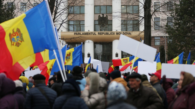 Меньше половины молдаван поддерживают вступление в ЕС, показал опрос