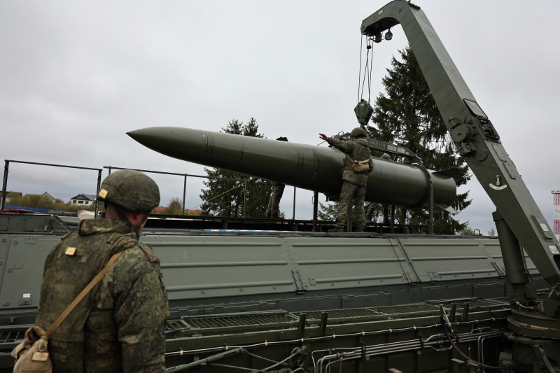 «Неизбежность поражения»: какими боевыми возможностями обладает ракетный комплекс «Искандер»