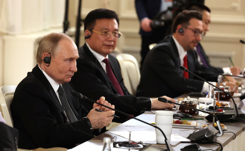 «Вопрос, кто будет подписывать»: Путин высказался о нелегитимности киевского режима